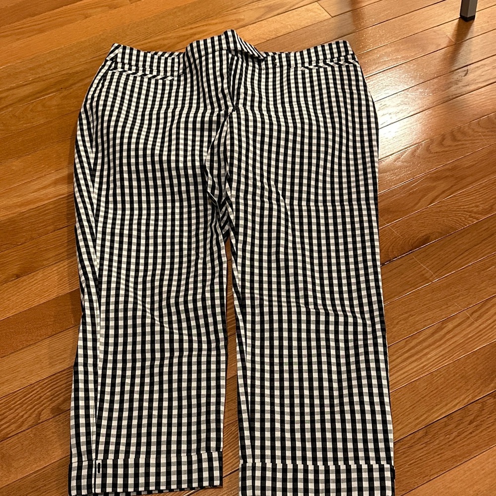 WHBM Black & White Gingham cropped Pants